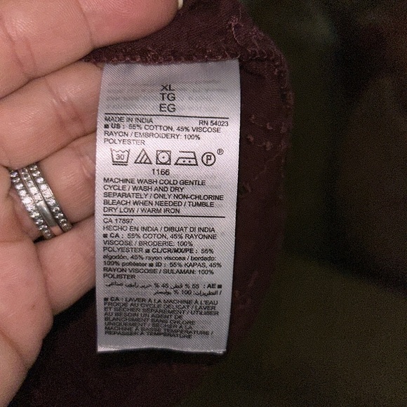 Old Navy Blouse - Picture 5 of 5